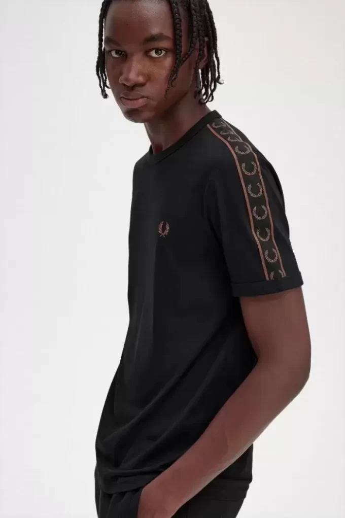 Ringer-T-Shirt mit Kontrastband für Herren