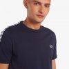 Ringer-T-Shirts mit Klebeband