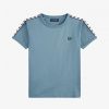 Ringer-T-Shirts mit Klebeband