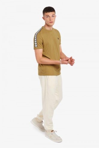 Ringer-T-Shirts mit Klebeband