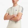 Ringer-T-Shirts mit Klebeband