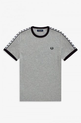 Ringer-T-Shirts mit Klebeband