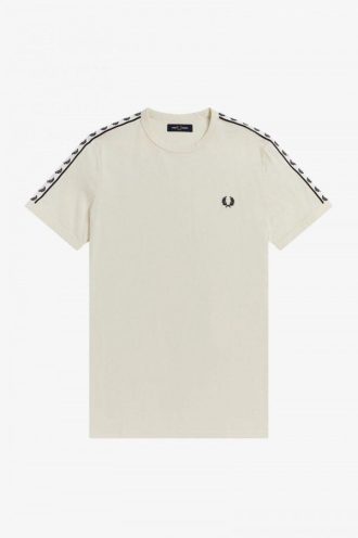 Ringer-T-Shirts mit Klebeband