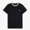 Ringer-T-Shirts mit Klebeband
