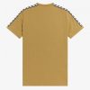 Ringer-T-Shirts mit Klebeband