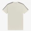 Ringer-T-Shirts mit Klebeband