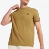 Ringer-T-Shirts mit Klebeband