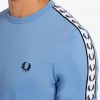 Ringer-T-Shirts mit Klebeband