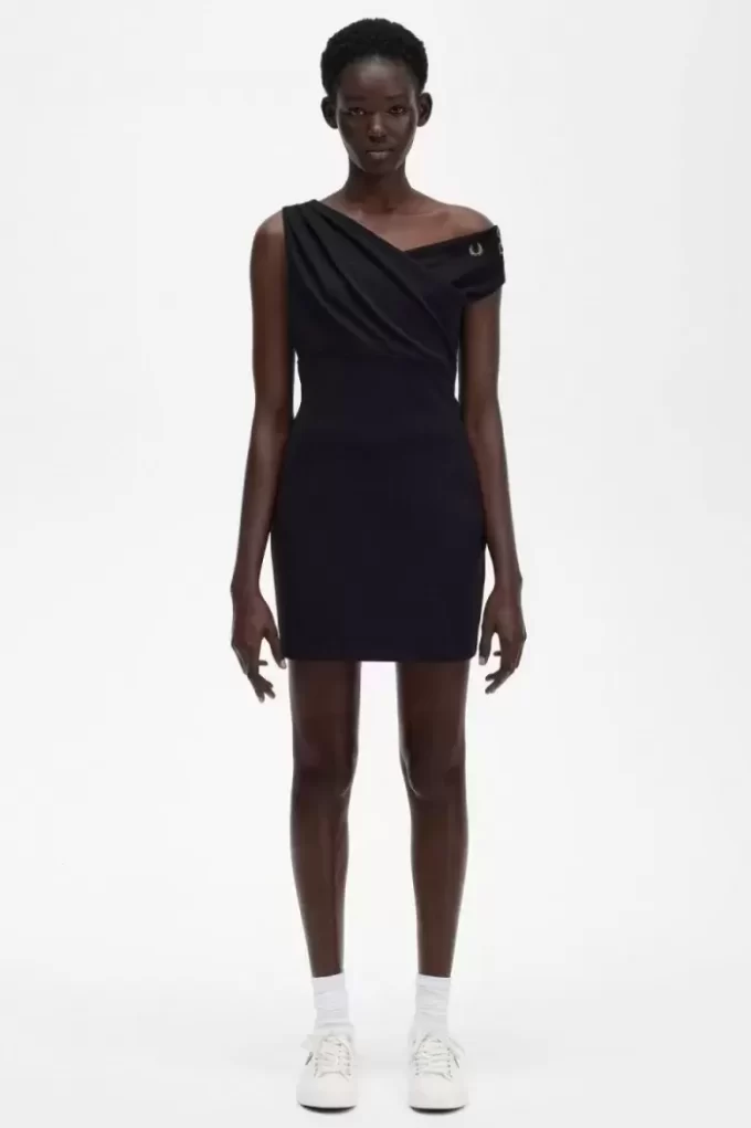 Schulterfreies Damenkleid