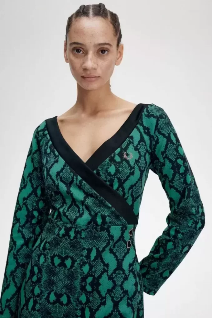 Schulterfreies Damenkleid mit Schlangenmuster