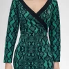 Schulterfreies Damenkleid mit Schlangenmuster