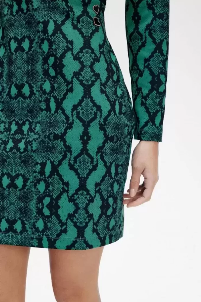 Schulterfreies Damenkleid mit Schlangenmuster