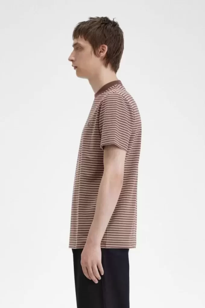 Schweres Herren-T-Shirt mit feinen Streifen