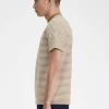 Schweres Herren-T-Shirt mit feinen Streifen