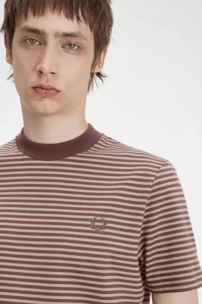Schweres Herren-T-Shirt mit feinen Streifen