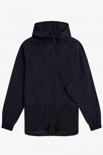 Segeljacken im Colourblock-Stil