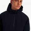 Segeljacken im Colourblock-Stil