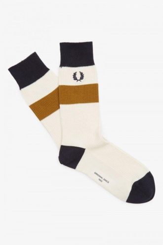 Socken mit Waffelstreifen