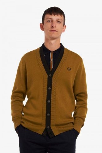 Strickjacke mit doppelter Knopfleiste