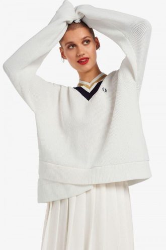 Strickpullover mit V-Ausschnitt und Streifen