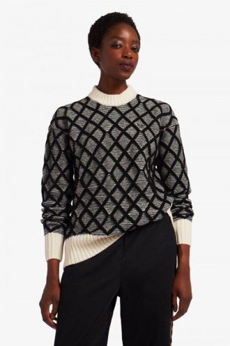 Strukturierter monochromer Strickpullover