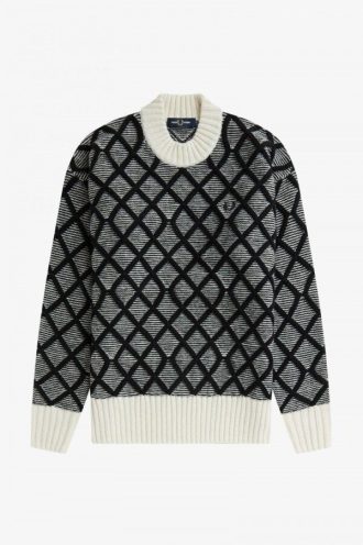 Strukturierter monochromer Strickpullover