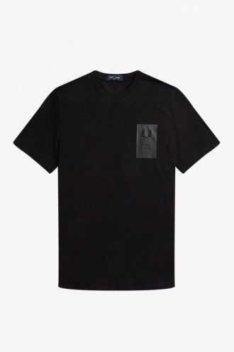 T-Shirts mit bedrucktem Brustpatch