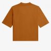 T-Shirts mit hohem Kragen und Aufnäherdetail
