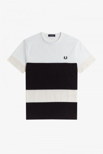 T-Shirts mit kräftigen Farbblöcken