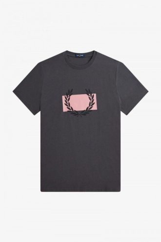T-Shirts mit Lorbeerkranz-Print
