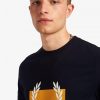T-Shirts mit Lorbeerkranz-Print