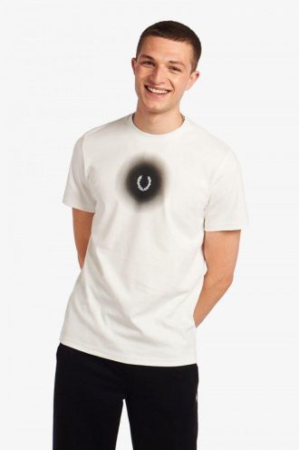 T-Shirts mit Ombre-Grafik