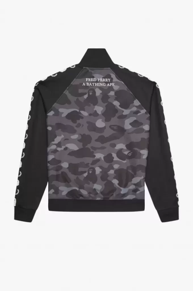 Trainingsjacken mit Camouflage-Einsatz für Herren